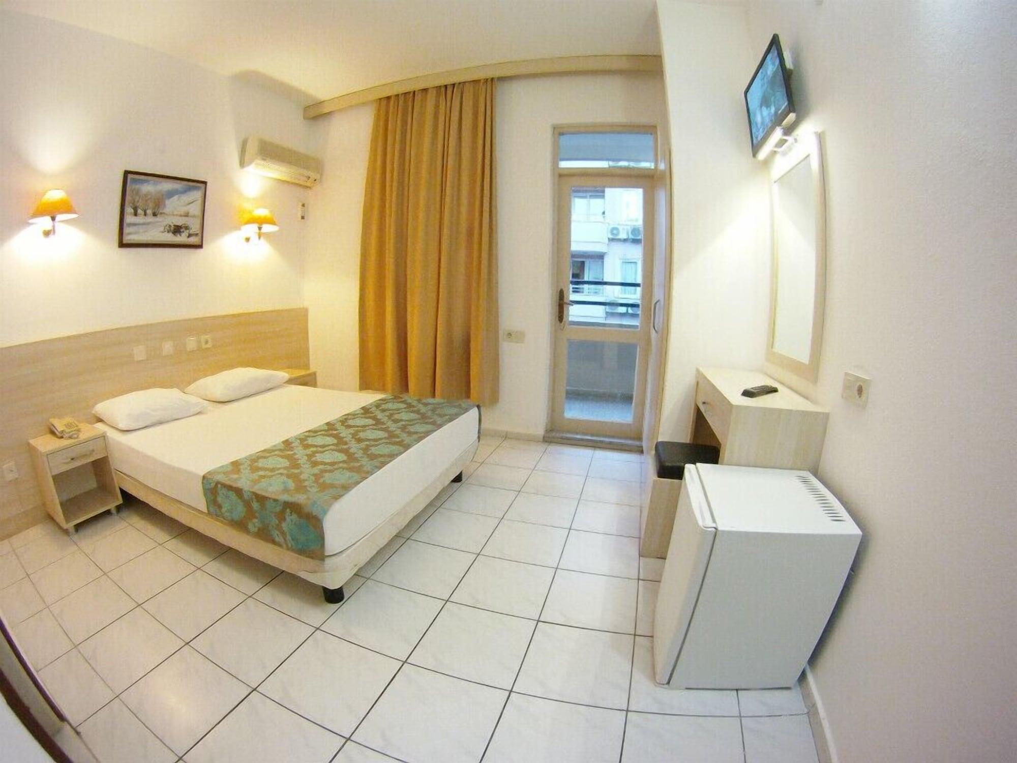 Kleopatra Carina Hotel Alanya Kültér fotó