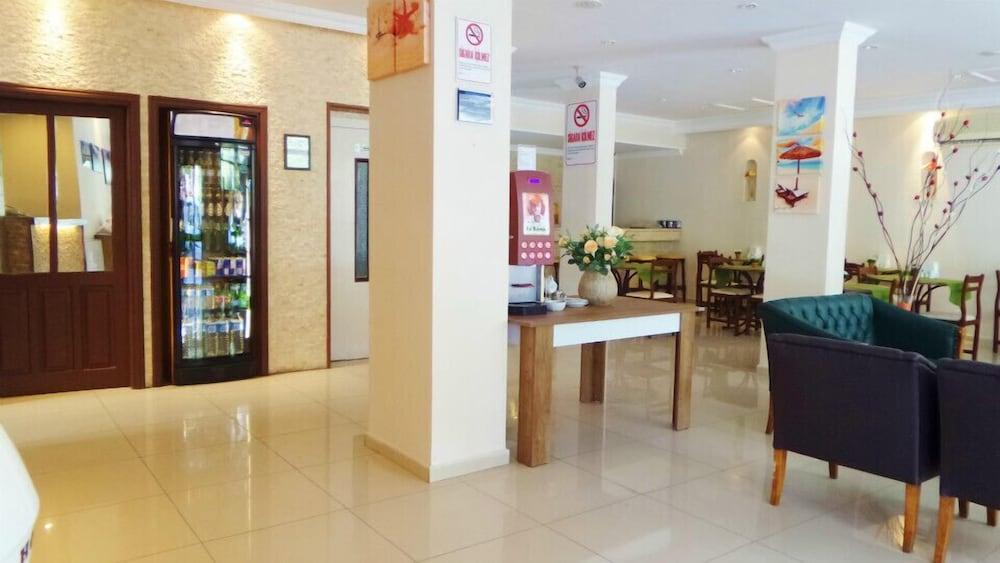 Kleopatra Carina Hotel Alanya Kültér fotó
